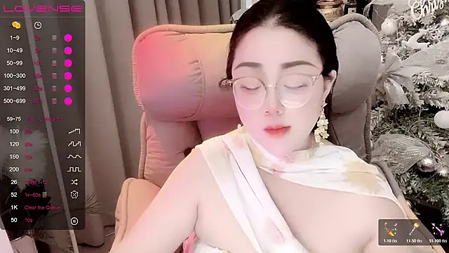 Snapshot of Monica-666888- chatting on May 2026 05:57:01 AM Monica-666888- online show from May 2026 05:57:01 AM