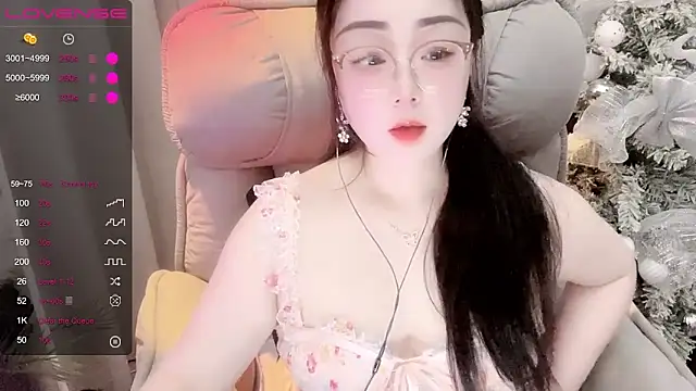 Snapshot of Monica-666888- chatting on May 2026 04:47:02 PM Monica-666888- online show from May 2026 04:47:02 PM