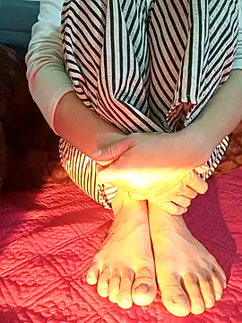 Cherry Le02 online show from November 2025 03:34:01 PM