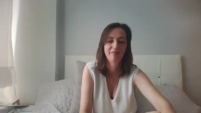 Snapshot of ArianaStarr chatting on June 2026 07:10:01 AM ArianaStarr online show from June 2026 07:10:01 AM