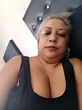 IndianLara online show from November 2025 05:29:02 AM