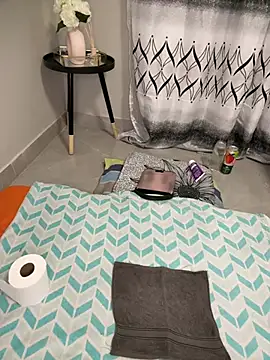 Nicole bash online show from February 2026 01:42:01 PM