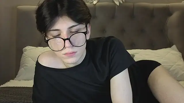 Oliver star boy  online show from January 2026 01:25:02 PM