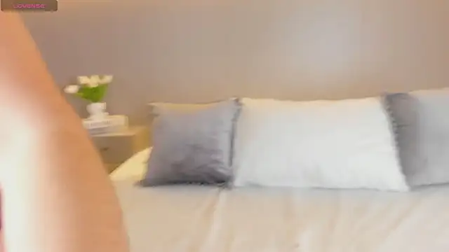 AmyColman  online show from February 2026 12:14:01 PM