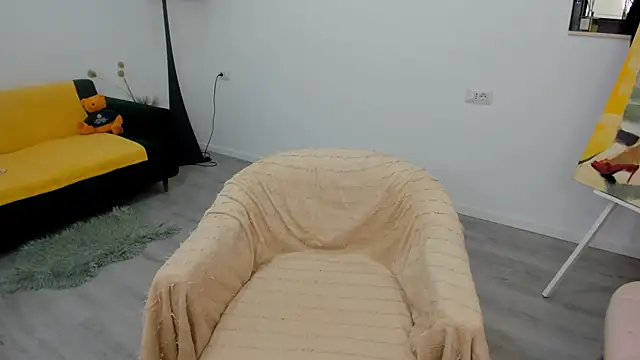 Arya Anna online show from November 2025 04:40:01 AM