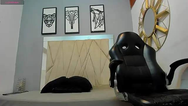 adams bobby online show from April 2026 07:07:02 PM