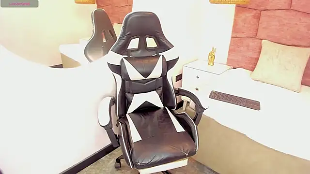 Snapshot of gaby_davies chatting on November 2025 11:34:01 AM gaby davies online show from November 2025 11:34:01 AM