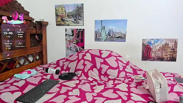 Snapshot of ROXANA_DIAZ chatting on November 2025 01:29:02 AM ROXANA DIAZ online show from November 2025 01:29:02 AM