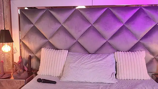  giggy 2 online show from November 2025 12:04:01 PM