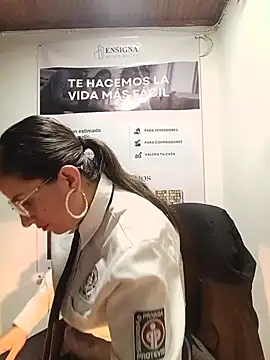 Snapshot of Valentina--1 chatting on June 2026 10:09:01 AM Valentina--1 online show from June 2026 10:09:01 AM