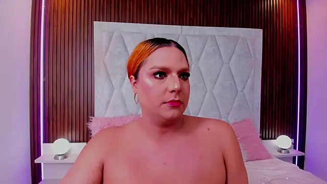 IrinaaVega online show from December 2025 01:20:02 PM