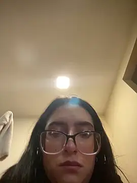 Kloe Novoa online show from March 2026 01:38:01 PM