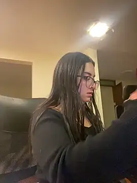 Kloe Novoa online show from April 2026 12:11:02 PM