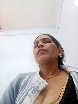 Snapshot of Indiangueen chatting on October 2025 10:27:01 AM Indiangueen online show from October 2025 10:27:01 AM