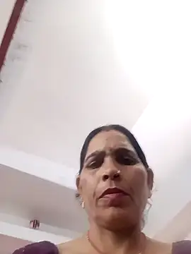 Snapshot of Indiangueen chatting on November 2025 05:54:01 AM Indiangueen online show from November 2025 05:54:01 AM