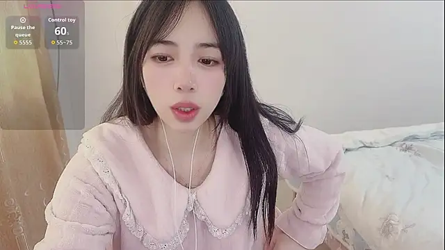 by-Hannah online show from November 2025 02:11:02 AM