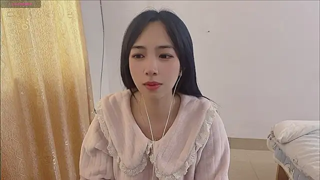 by-Hannah online show from November 2025 02:10:02 AM