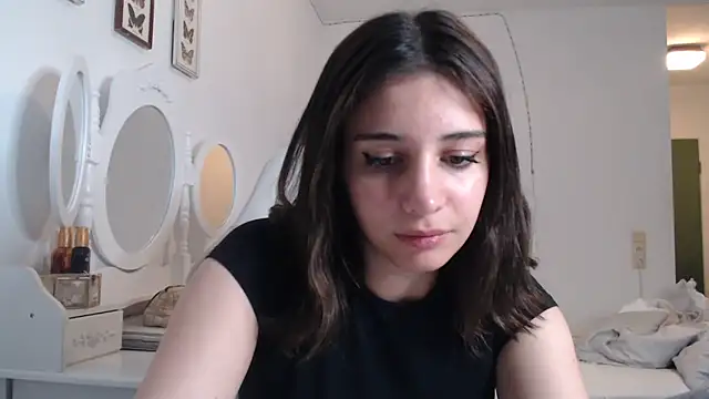 Snapshot of bellefleurrr chatting on June 2026 10:55:02 PM bellefleurrr online show from June 2026 10:55:02 PM