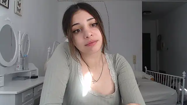 Snapshot of bellefleurrr chatting on July 2026 05:08:01 PM bellefleurrr online show from July 2026 05:08:01 PM