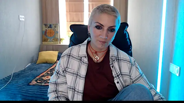 Snapshot of Sweet-n-Strong chatting on June 2026 11:05:01 AM Sweet-n-Strong online show from June 2026 11:05:01 AM