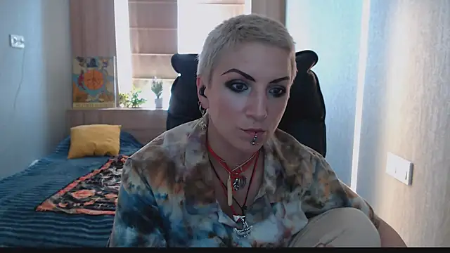 Snapshot of Sweet-n-Strong chatting on June 2026 11:19:02 AM Sweet-n-Strong online show from June 2026 11:19:02 AM