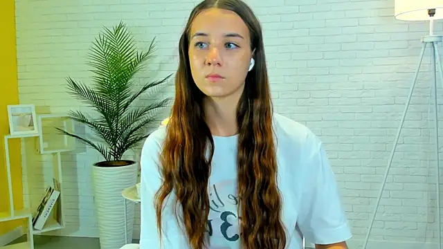 ErnestinaSiddens online show from October 2025 12:23:02 PM