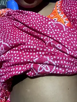 your arinna03 online show from October 2025 05:42:01 PM