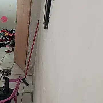 Snapshot of _-_sabrina chatting on October 2025 03:16:01 PM - sabrina online show from October 2025 03:16:01 PM