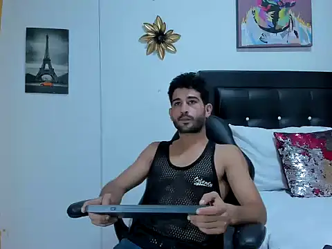axel aron  online show from October 2025 02:08:01 AM