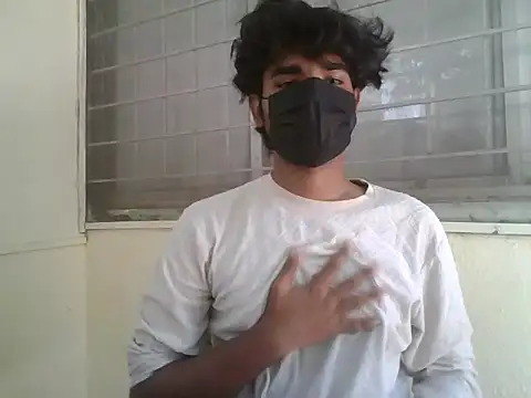 kriZ08 online show from May 2026 06:32:03 AM