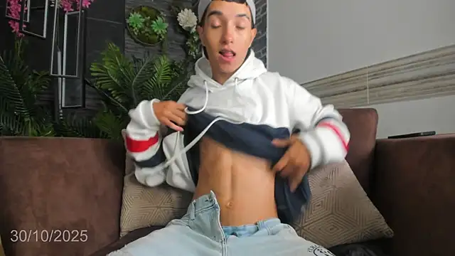 Snapshot of Dallen_Grant chatting on October 2025 11:55:01 AM Dallen Grant online show from October 2025 11:55:01 AM