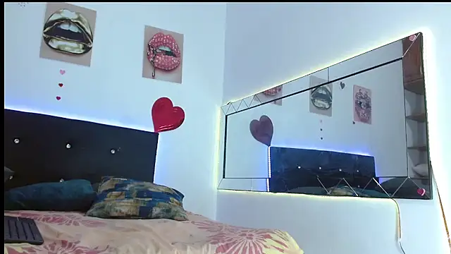 antonella pink2 online show from January 2026 01:05:01 PM