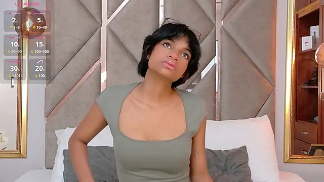 Snapshot of Amelia-Thompson chatting on October 2025 01:25:01 PM Amelia-Thompson online show from October 2025 01:25:01 PM