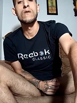 Snapshot of Clouer_glow16 chatting on February 2026 04:30:01 AM Clouer glow16 online show from February 2026 04:30:01 AM