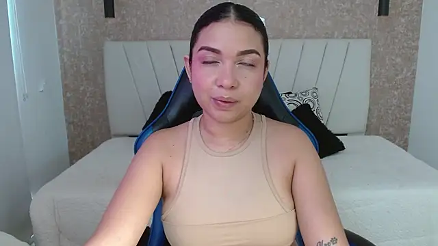 AliceSmity  online show from April 2026 01:41:01 PM