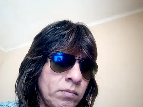 Snapshot of Robbie_78 chatting on March 2026 06:12:02 PM Robbie 78 online show from March 2026 06:12:02 PM