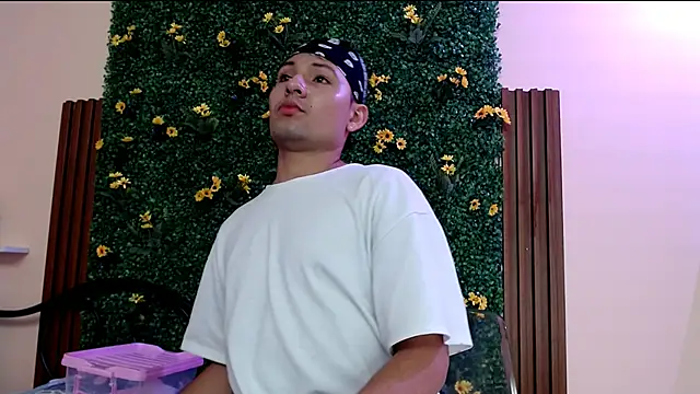 angel666smit online show from November 2025 06:21:01 PM