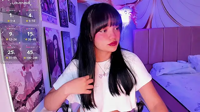 BellaGreen1 online show from October 2025 08:24:02 PM