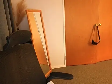 Snapshot of john_clarisa chatting on April 2026 05:29:02 AM john clarisa online show from April 2026 05:29:02 AM