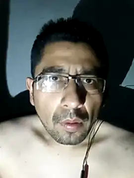 Snapshot of Leocuma82 chatting on March 2026 05:08:02 AM Leocuma82 online show from March 2026 05:08:02 AM