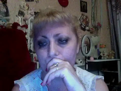 xHot Amazonq online show from October 2025 05:13:01 AM