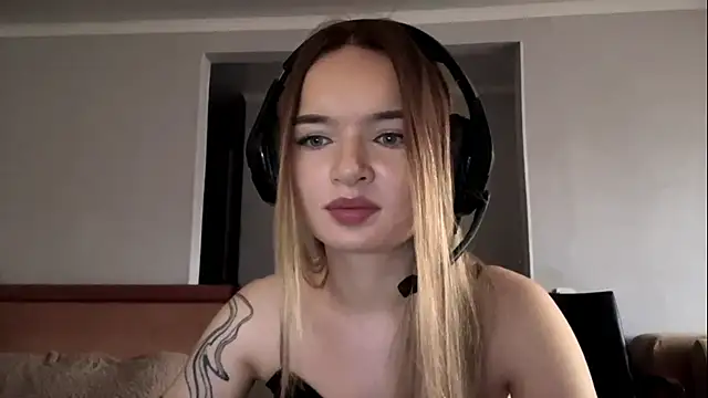 MargBialke online show from November 2025 10:50:02 AM