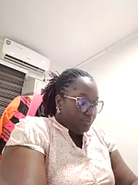 SweetestDIP online show from October 2025 09:22:01 AM