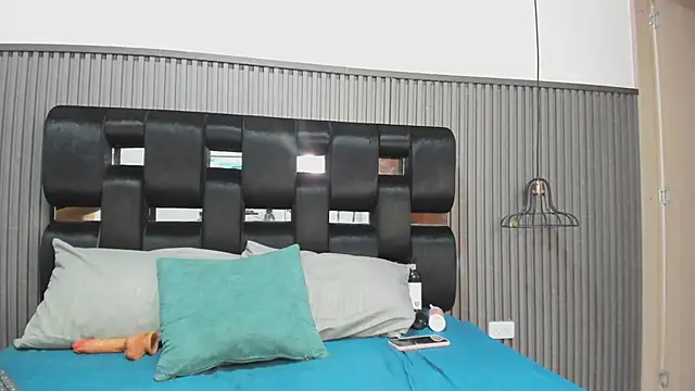 Snapshot of NhoanBrunette chatting on January 2026 02:00:01 PM NhoanBrunette online show from January 2026 02:00:01 PM