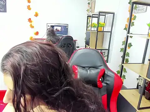 Snapshot of Allana_Collins_ chatting on October 2025 01:36:03 PM Allana Collins  online show from October 2025 01:36:03 PM