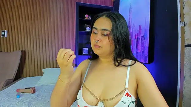 AmaraWolf online show from December 2025 09:22:02 PM