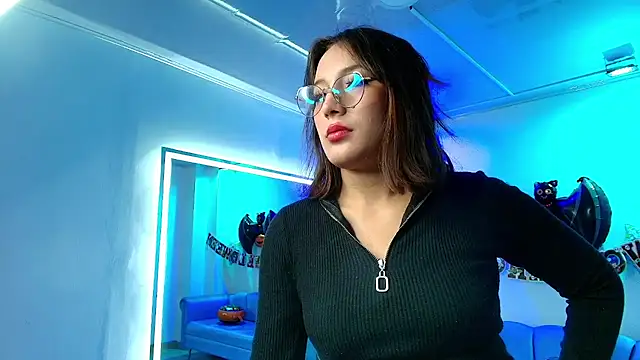 Lili scott online show from October 2025 03:19:01 AM