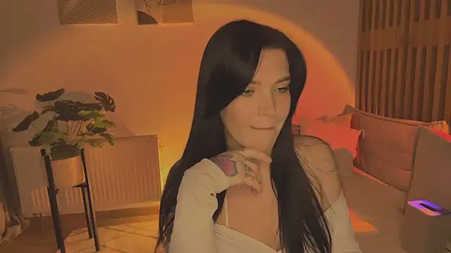 Angelsweetshy online show from October 2025 07:25:01 PM