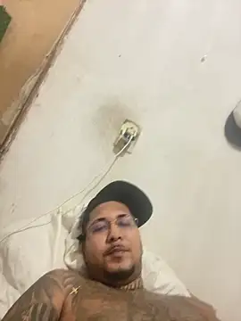 Snapshot of omascarado__ chatting on October 2025 05:20:02 AM omascarado online show from October 2025 05:20:02 AM