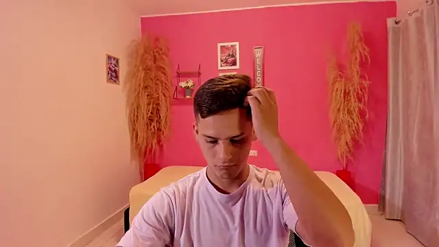 elmasmas01 online show from November 2025 04:40:01 PM